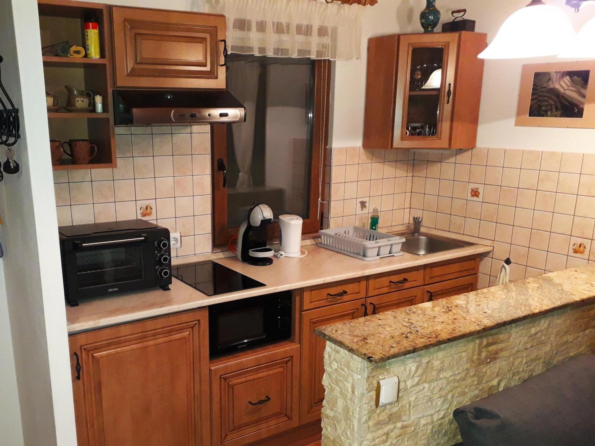 Cseresznyevirag Vendeghazak Kovagoszolos Bilik gambar